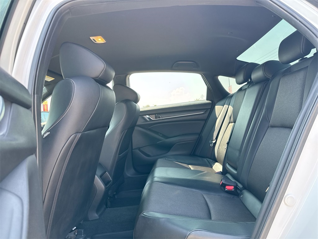 2018 Honda Accord Sport 1.5T Image 13 of 36