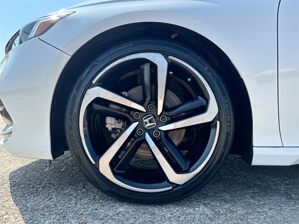 2018 Honda Accord Sport 1.5T Image 10 of 36