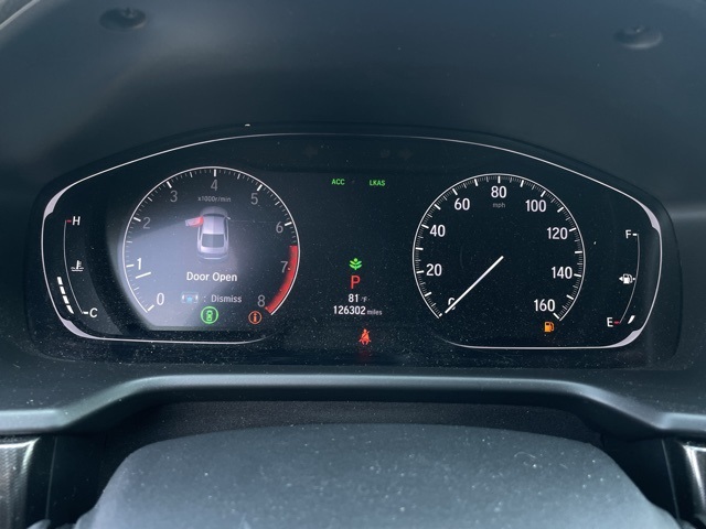 Vehicle image 17 of 26