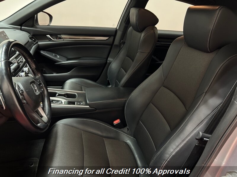 Vehicle image 6 of 17
