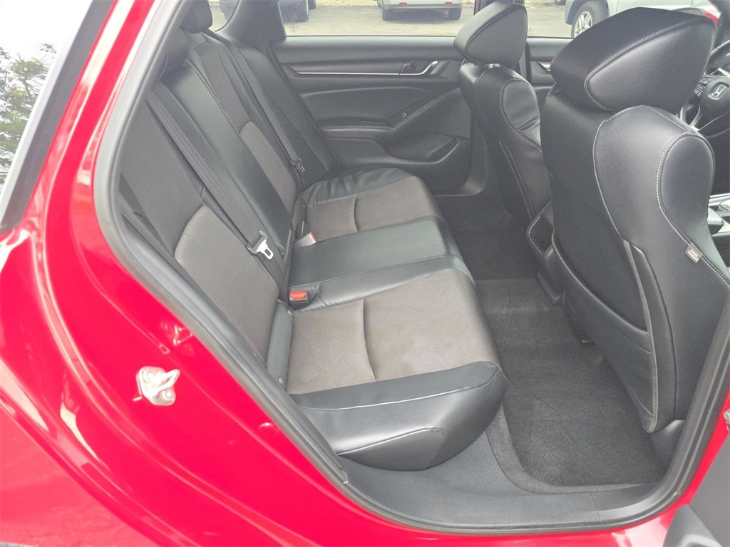 2018 Honda Accord Sport 1.5T Image 14 of 31