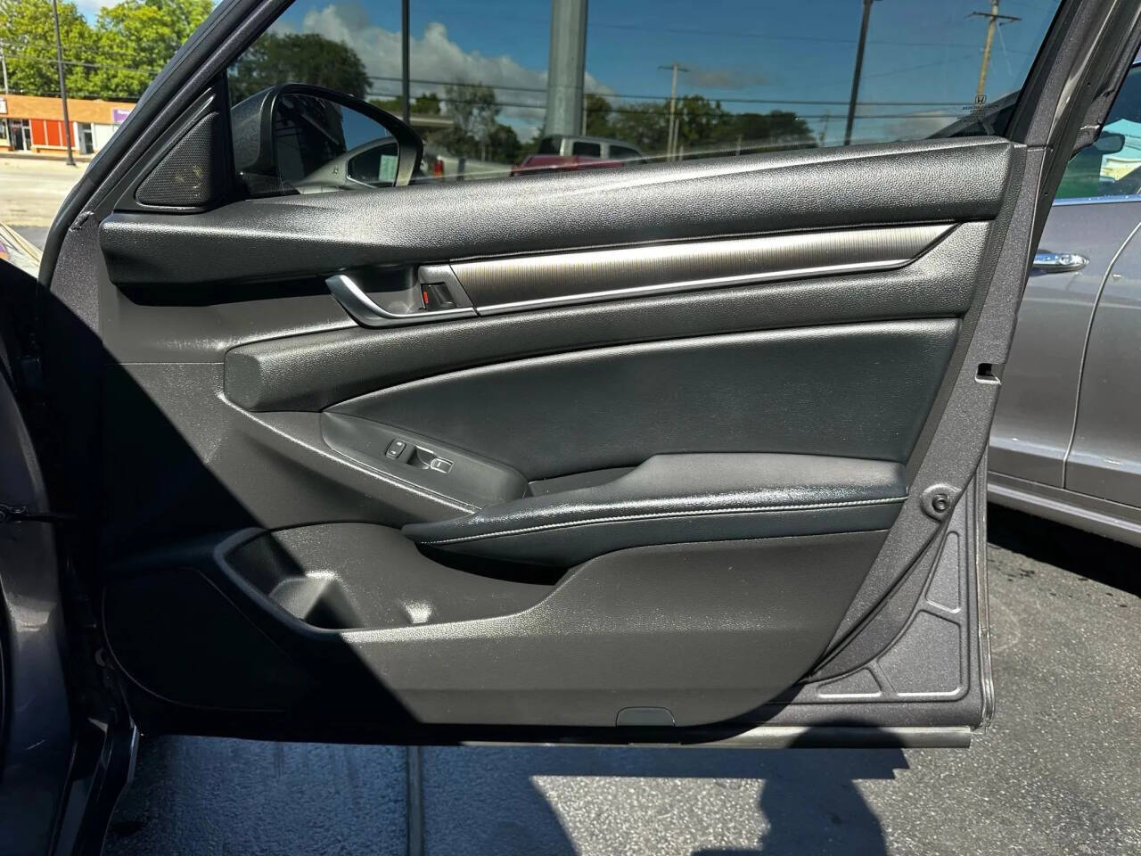 2018 Honda Accord Sport 1.5T Image 14 of 15