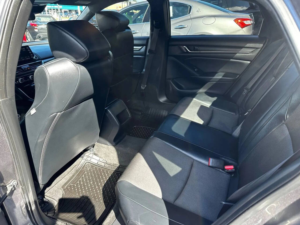 2018 Honda Accord Sport 1.5T Image 7 of 15