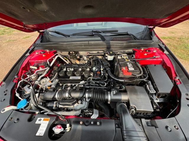 Vehicle image 7 of 19