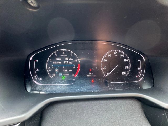 Vehicle image 15 of 19