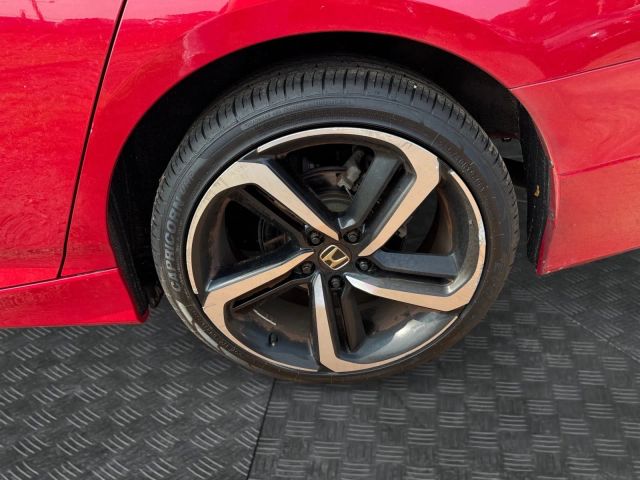 Vehicle image 8 of 19