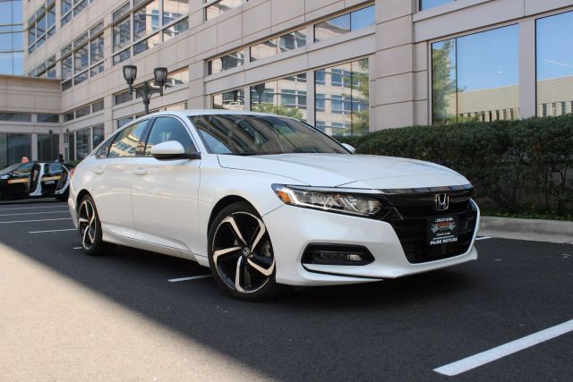 2018 Honda Accord Sport 1.5T Image 2 of 48