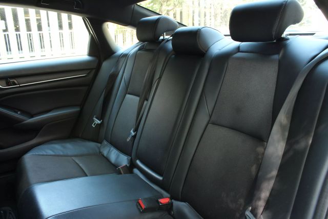 2018 Honda Accord Sport 1.5T Image 21 of 48