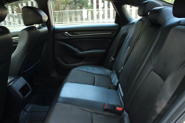 2018 Honda Accord Sport 1.5T Image 20 of 48