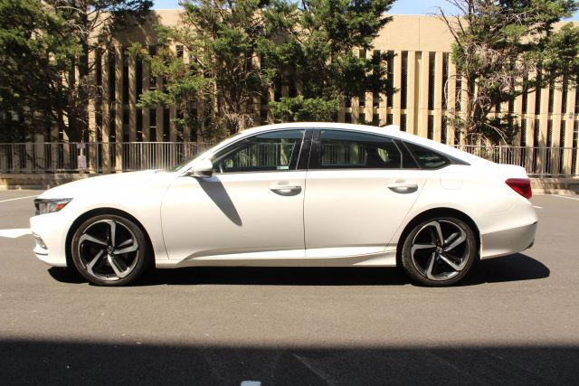 2018 Honda Accord Sport 1.5T Image 6 of 48