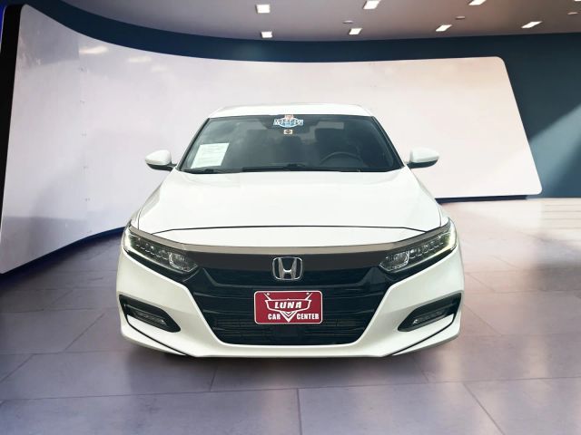 2018 Honda Accord Sport 1.5T Image 2 of 24