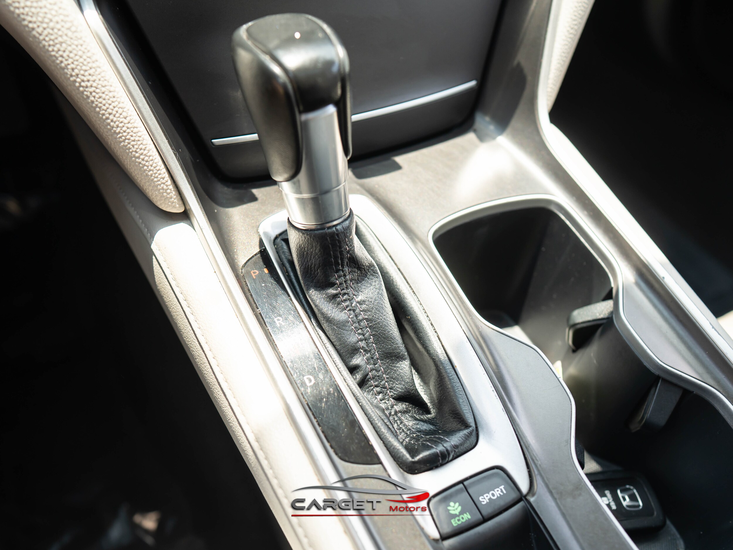 2018 Honda Accord Touring 1.5T Image 28 of 54