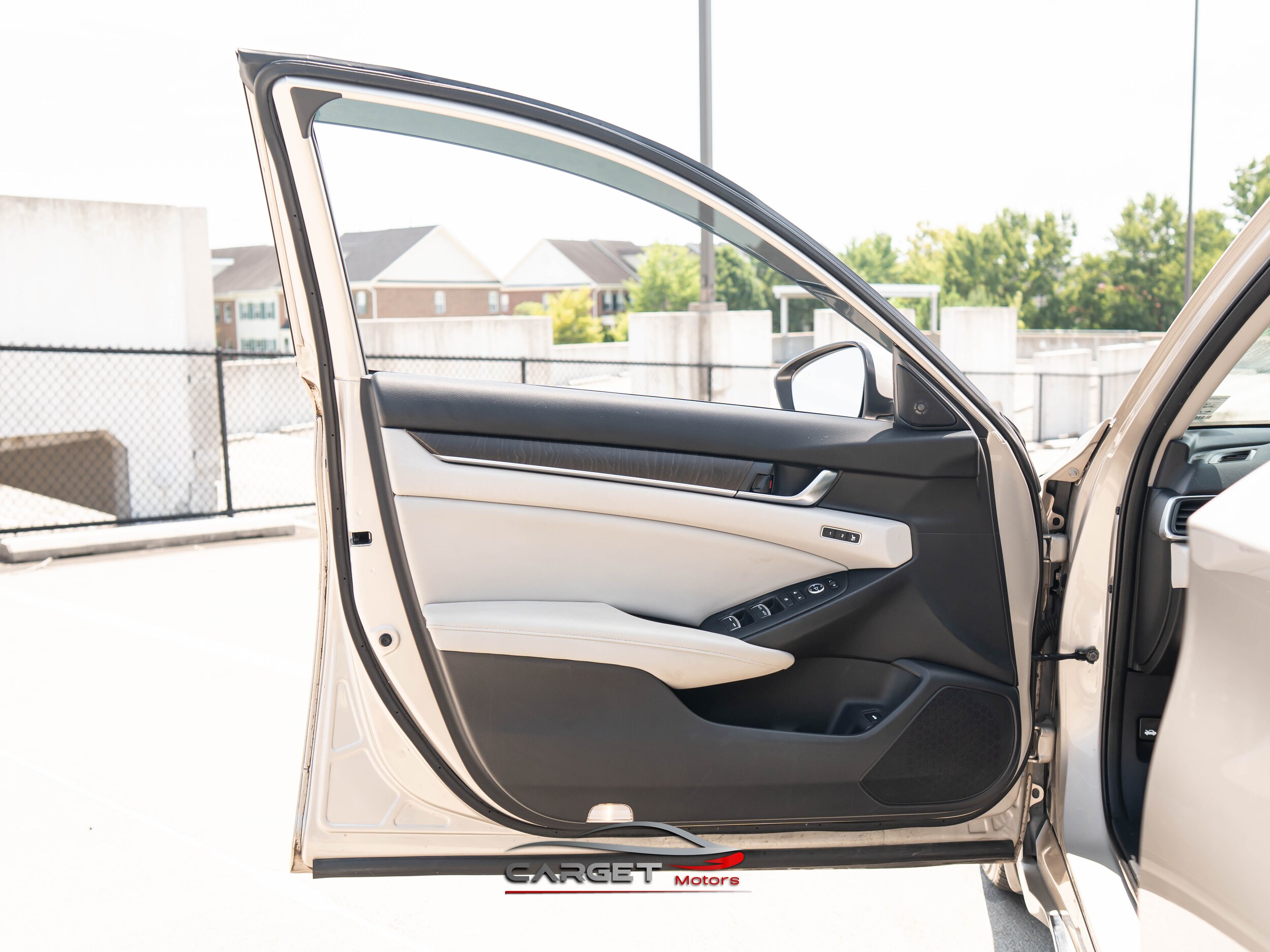 2018 Honda Accord Touring 1.5T Image 44 of 54