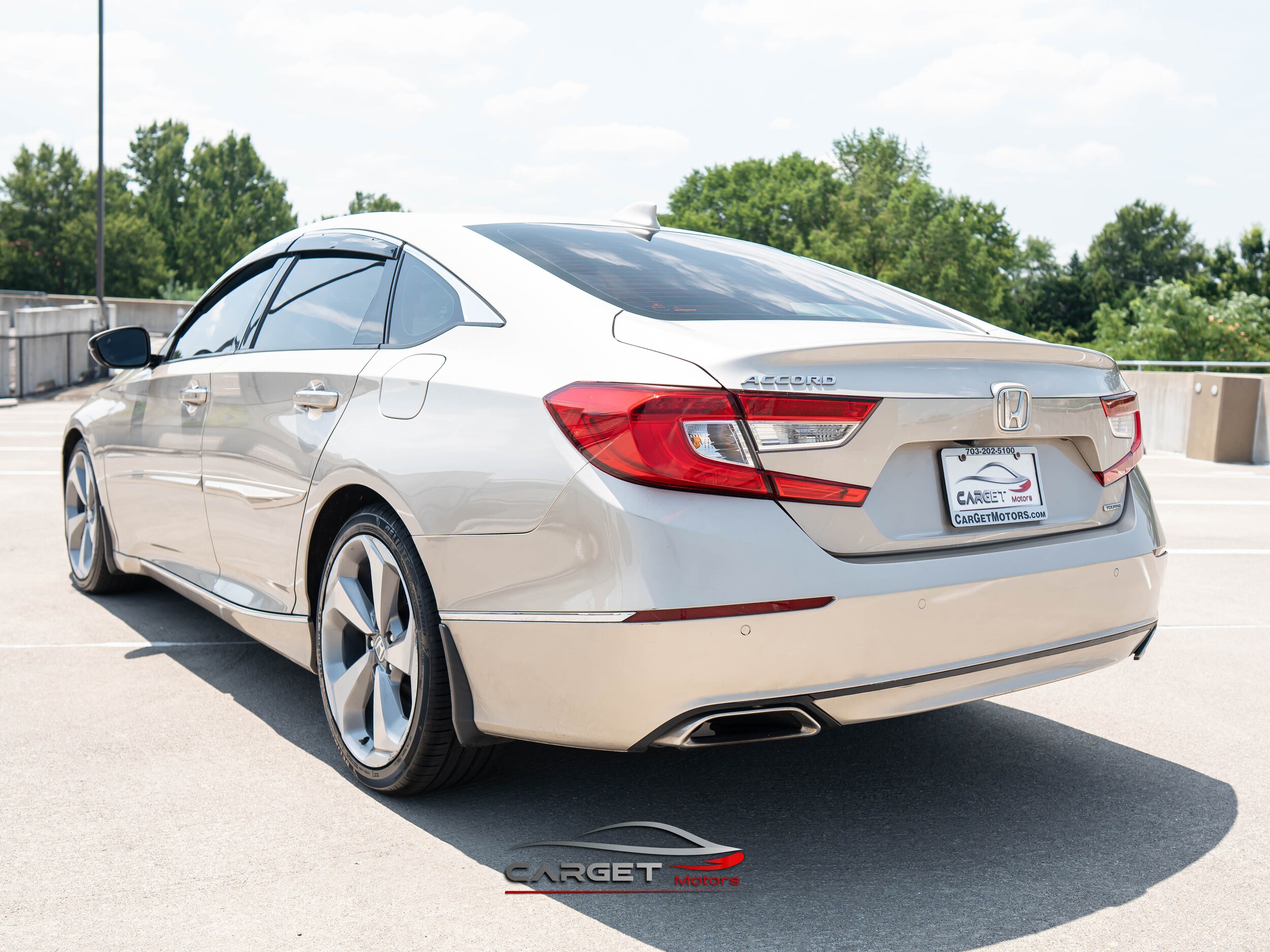2018 Honda Accord Touring 1.5T Image 7 of 54