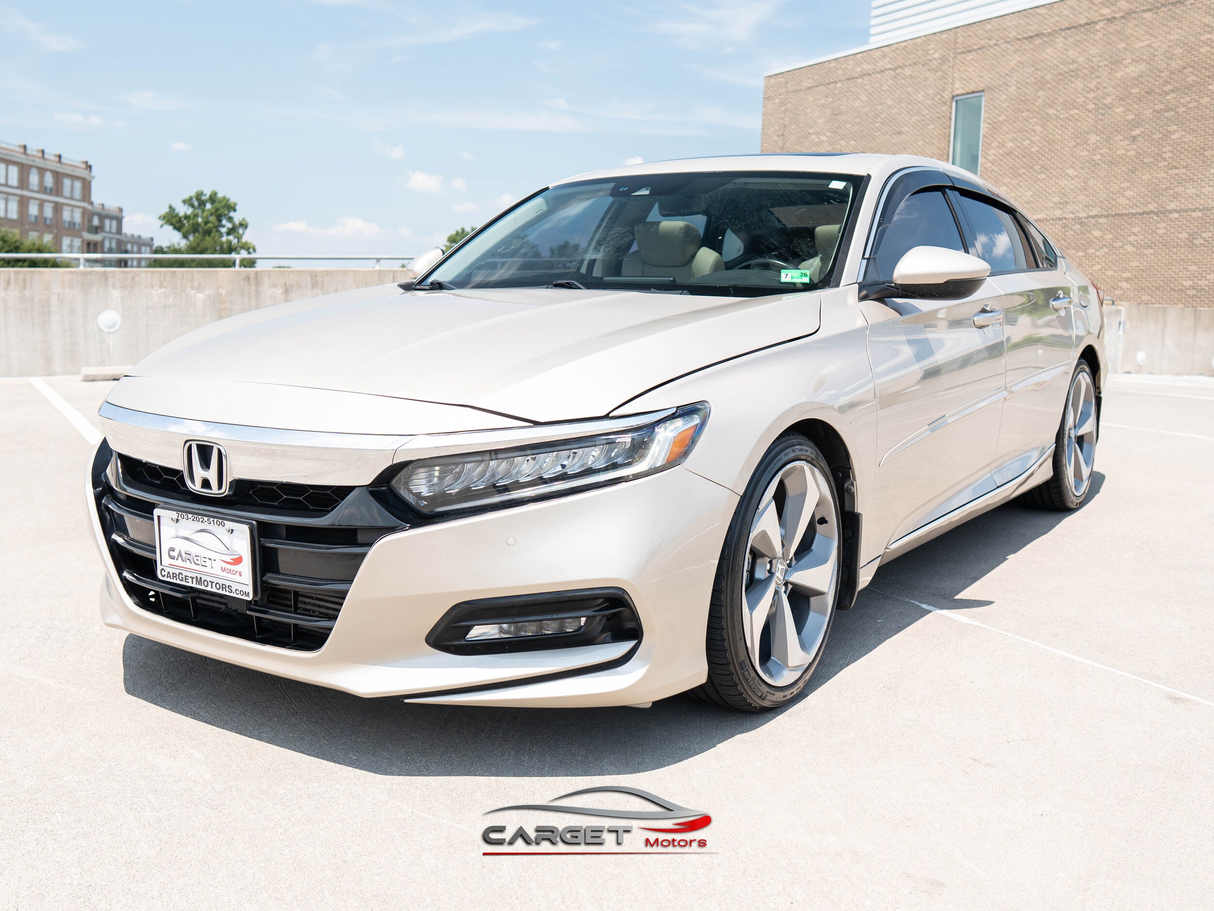 2018 Honda Accord Touring 1.5T Image 1 of 54