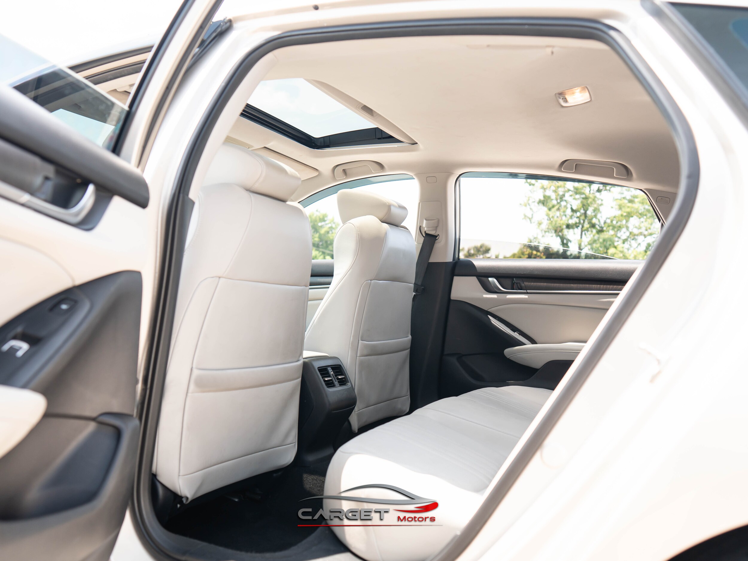 2018 Honda Accord Touring 1.5T Image 47 of 54