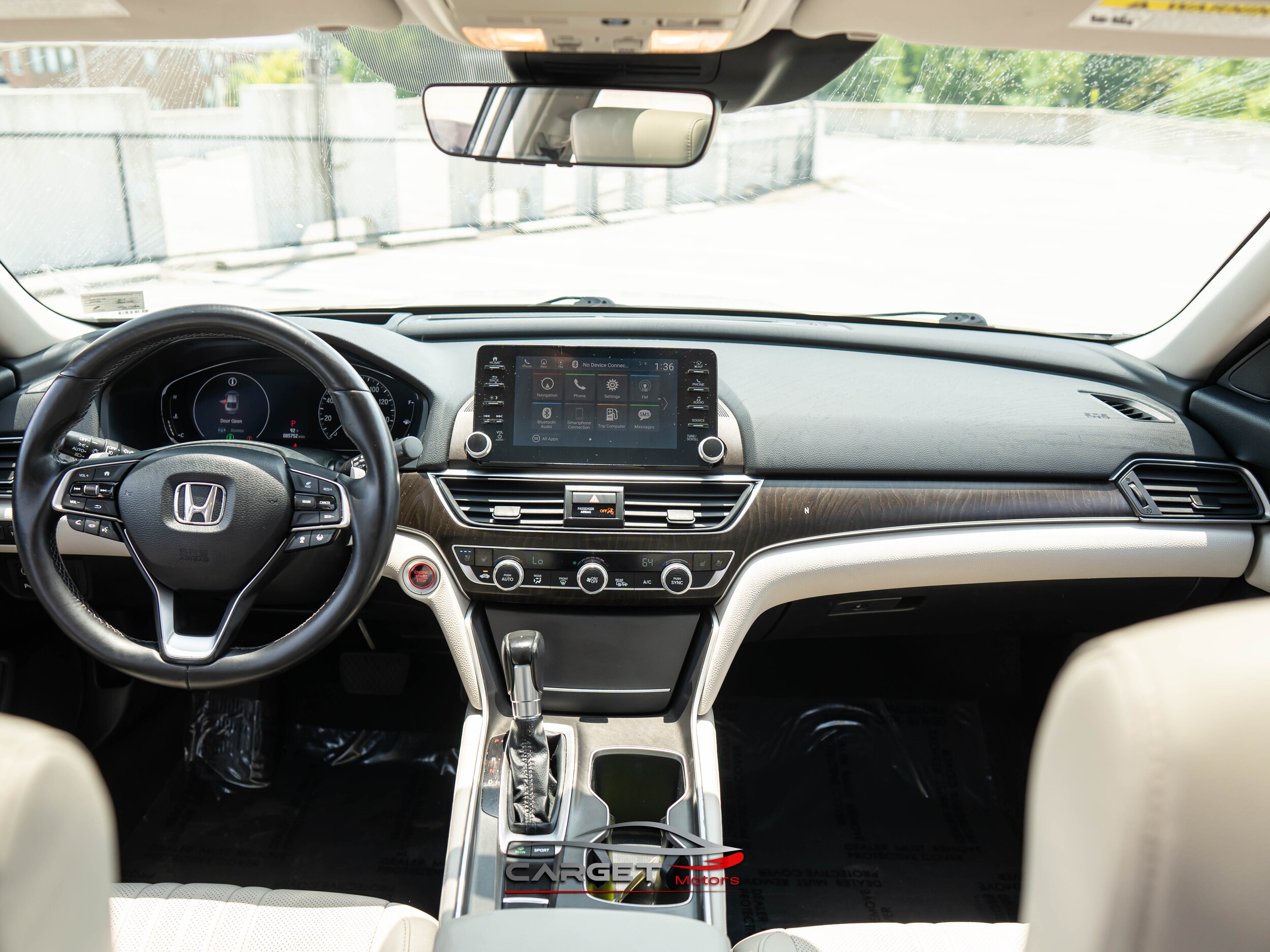 2018 Honda Accord Touring 1.5T Image 19 of 54