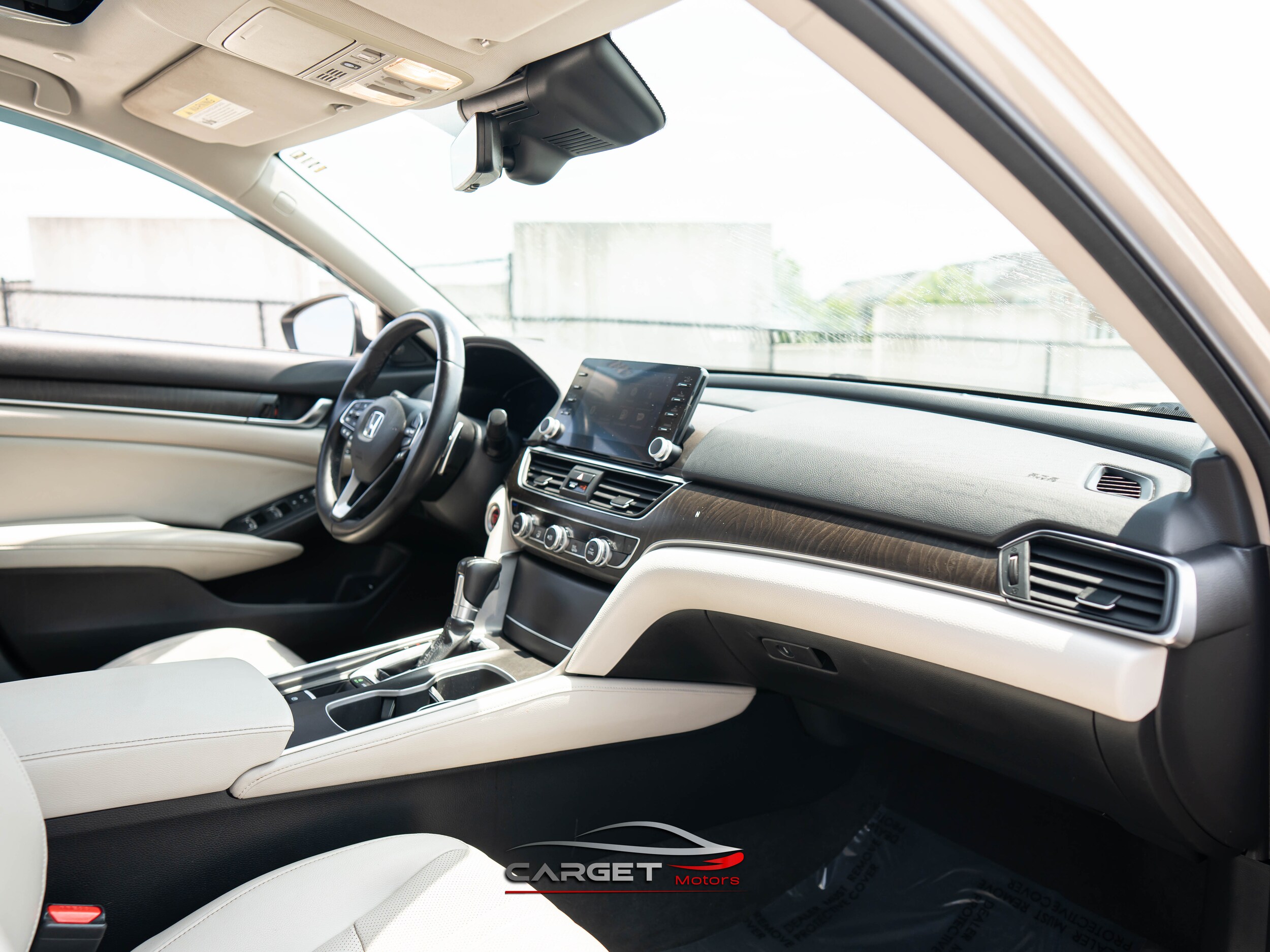 2018 Honda Accord Touring 1.5T Image 21 of 54