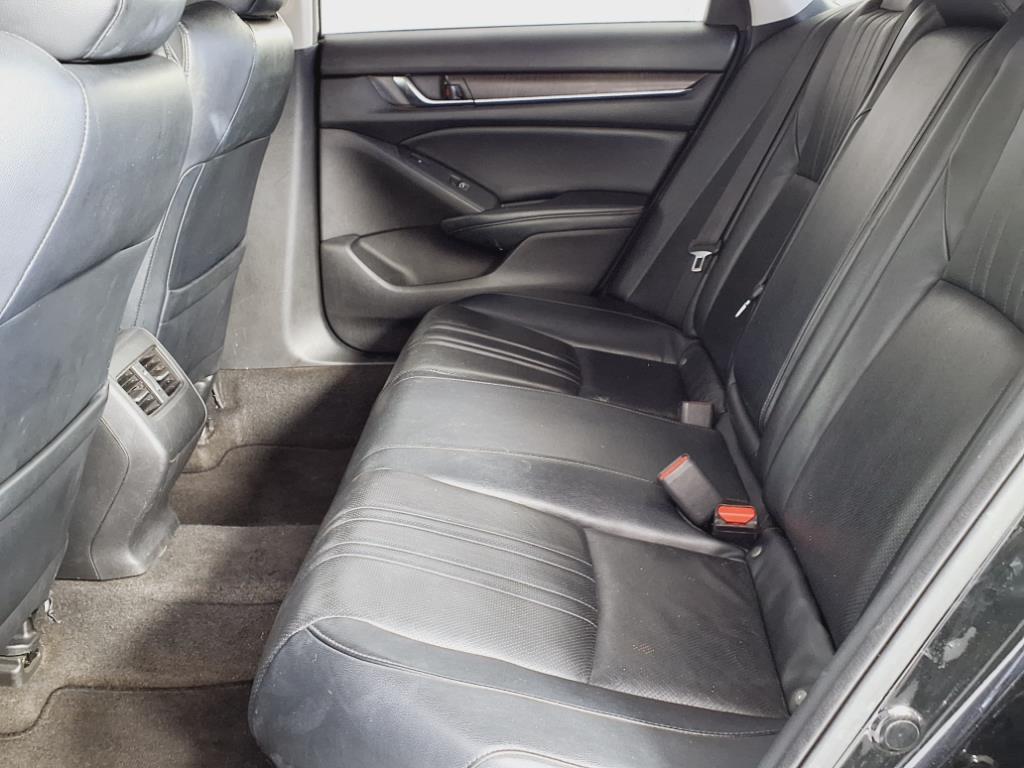 Vehicle image 10 of 25