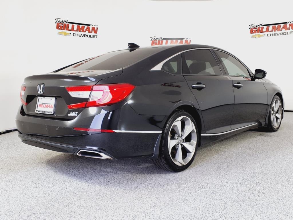 Vehicle image 4 of 25
