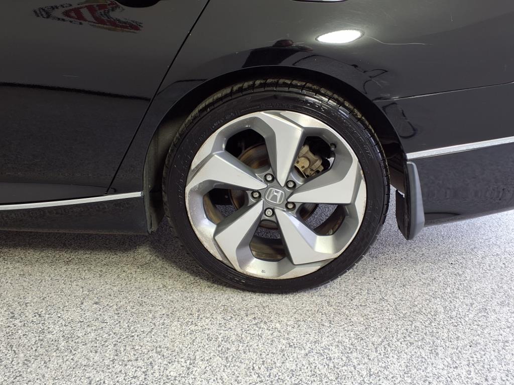 Vehicle image 7 of 25