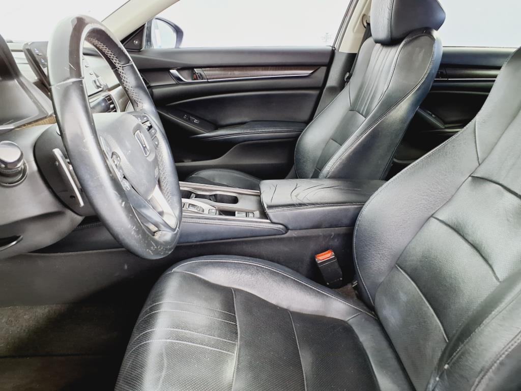 Vehicle image 9 of 25