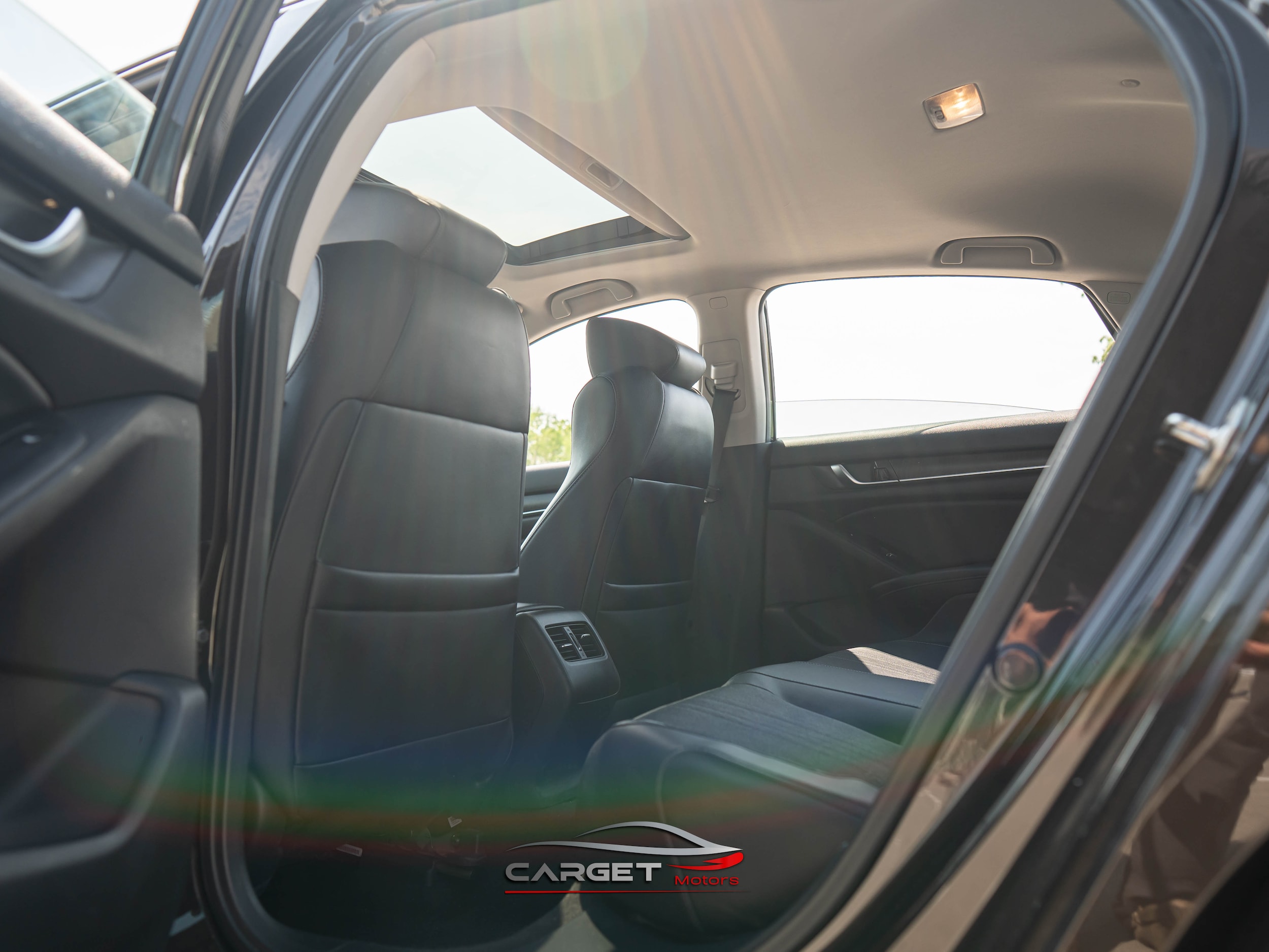 Vehicle image 20 of 49