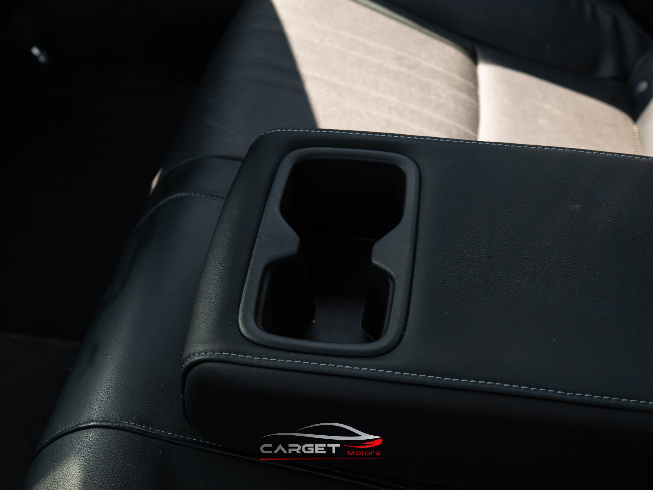 Vehicle image 21 of 49