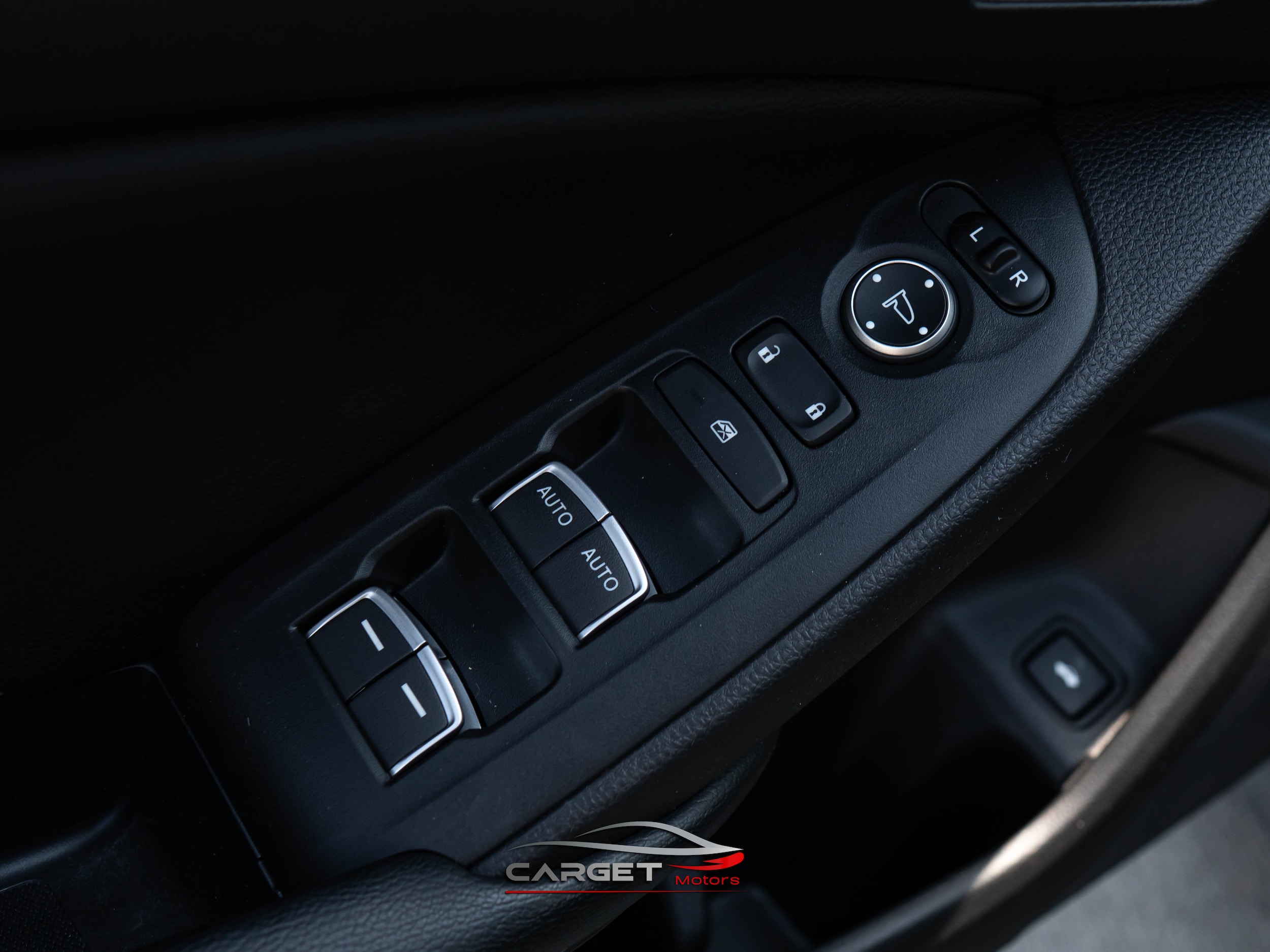 Vehicle image 38 of 49
