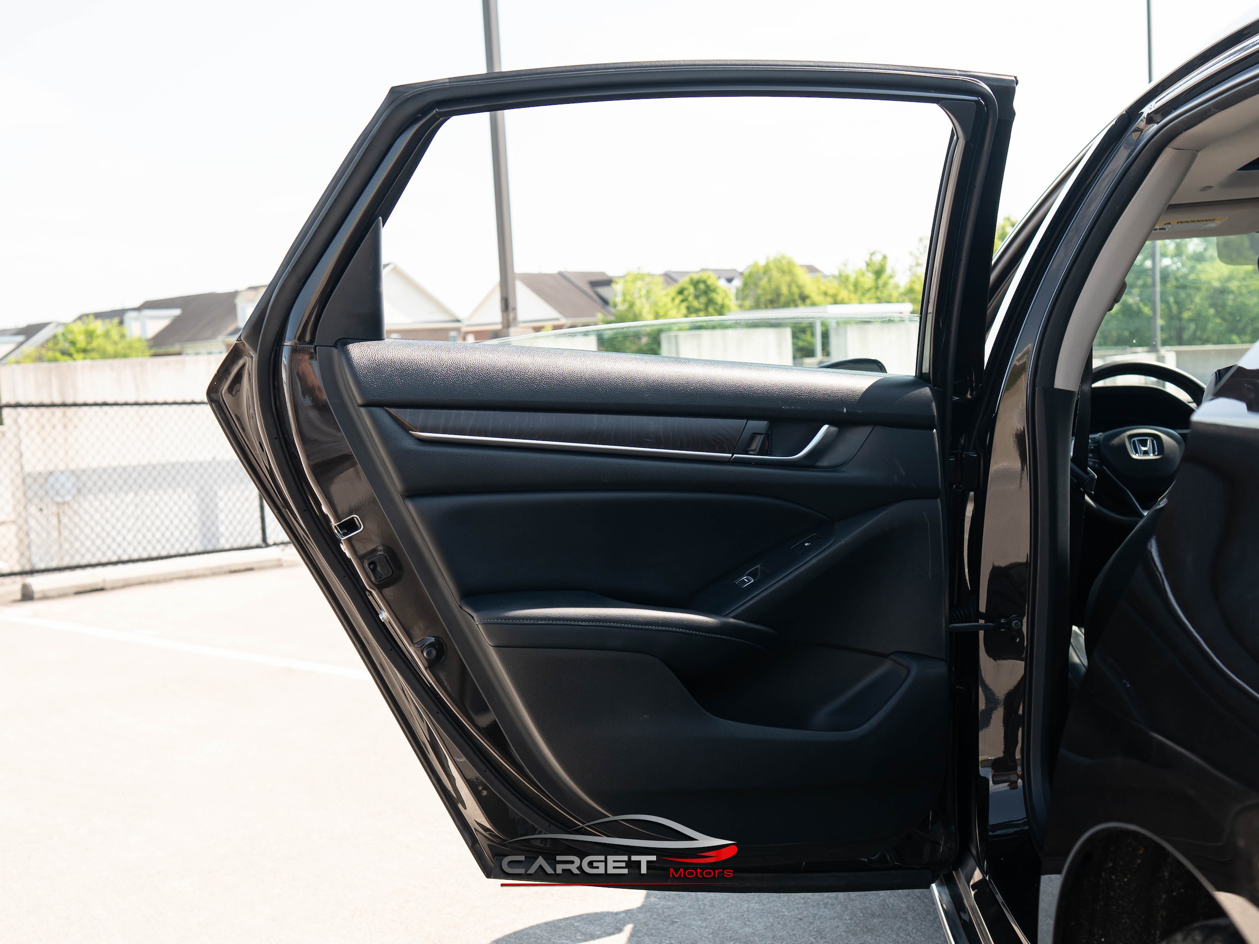 Vehicle image 41 of 49