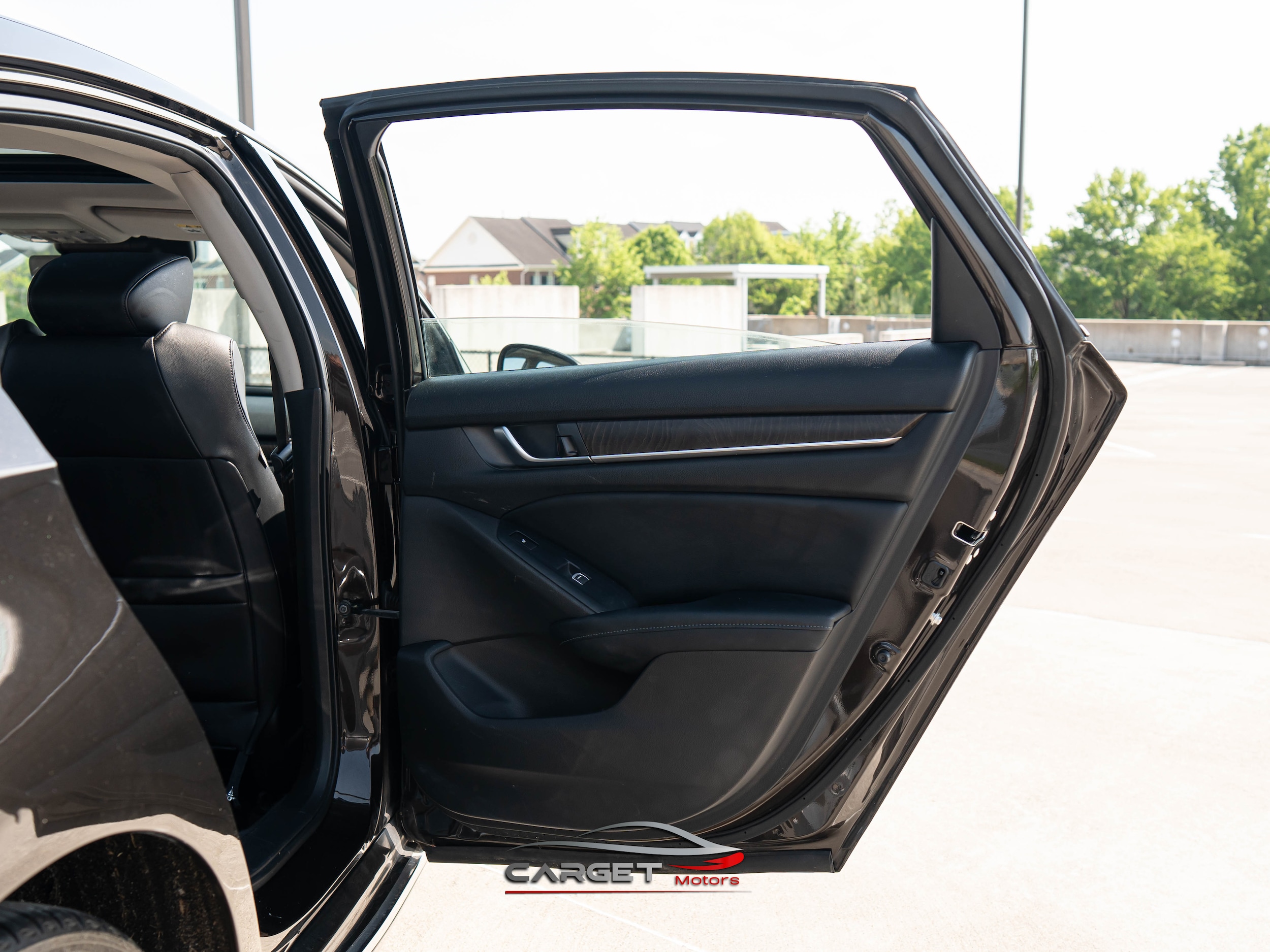 Vehicle image 42 of 49