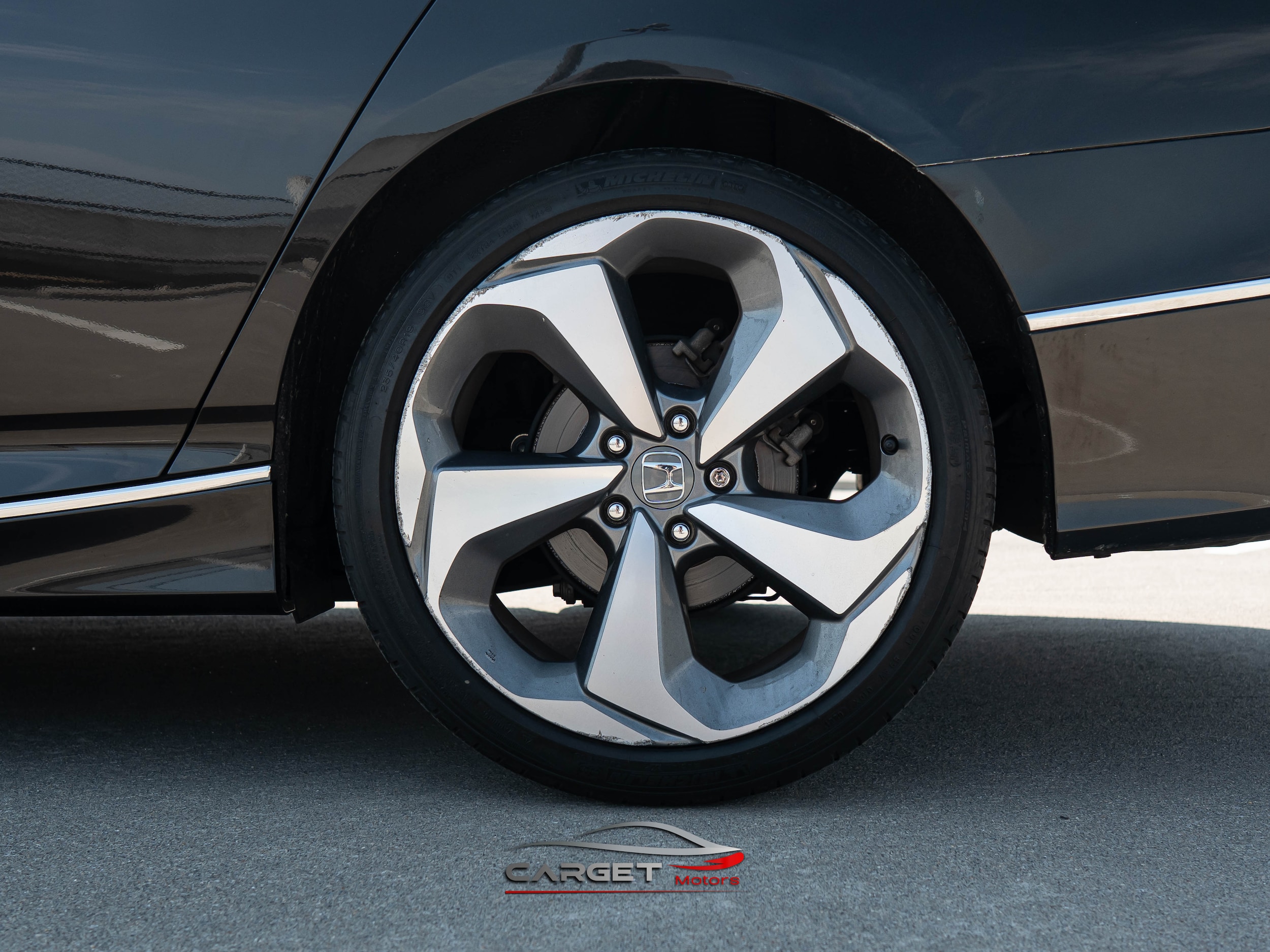 Vehicle image 11 of 49