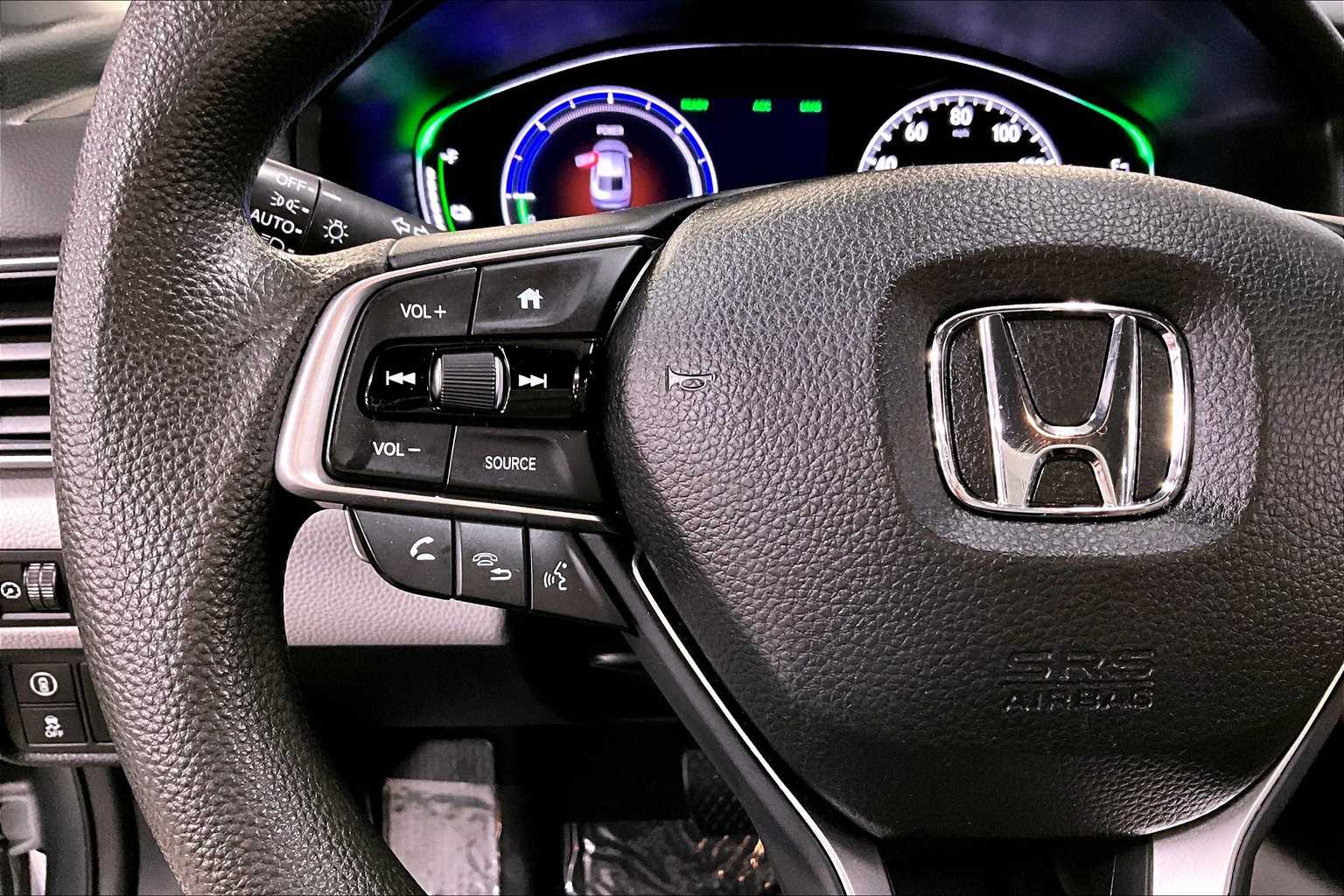 Vehicle image 22 of 35