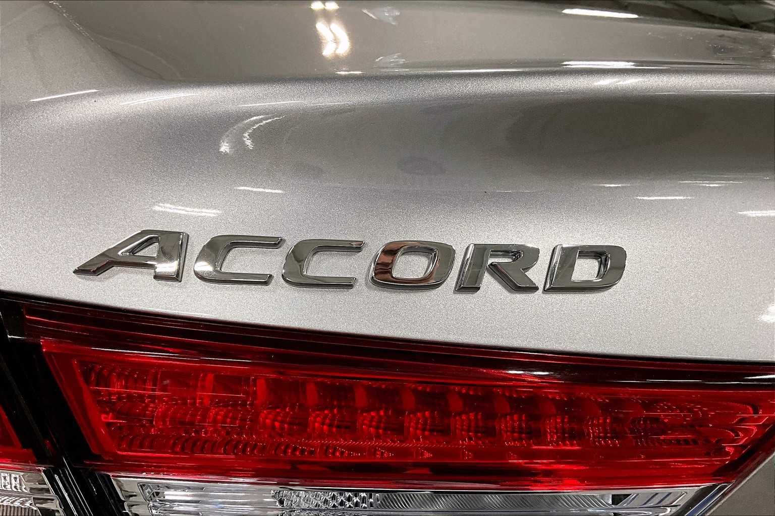 Vehicle image 29 of 35