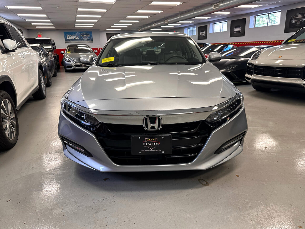 Vehicle image 8 of 50
