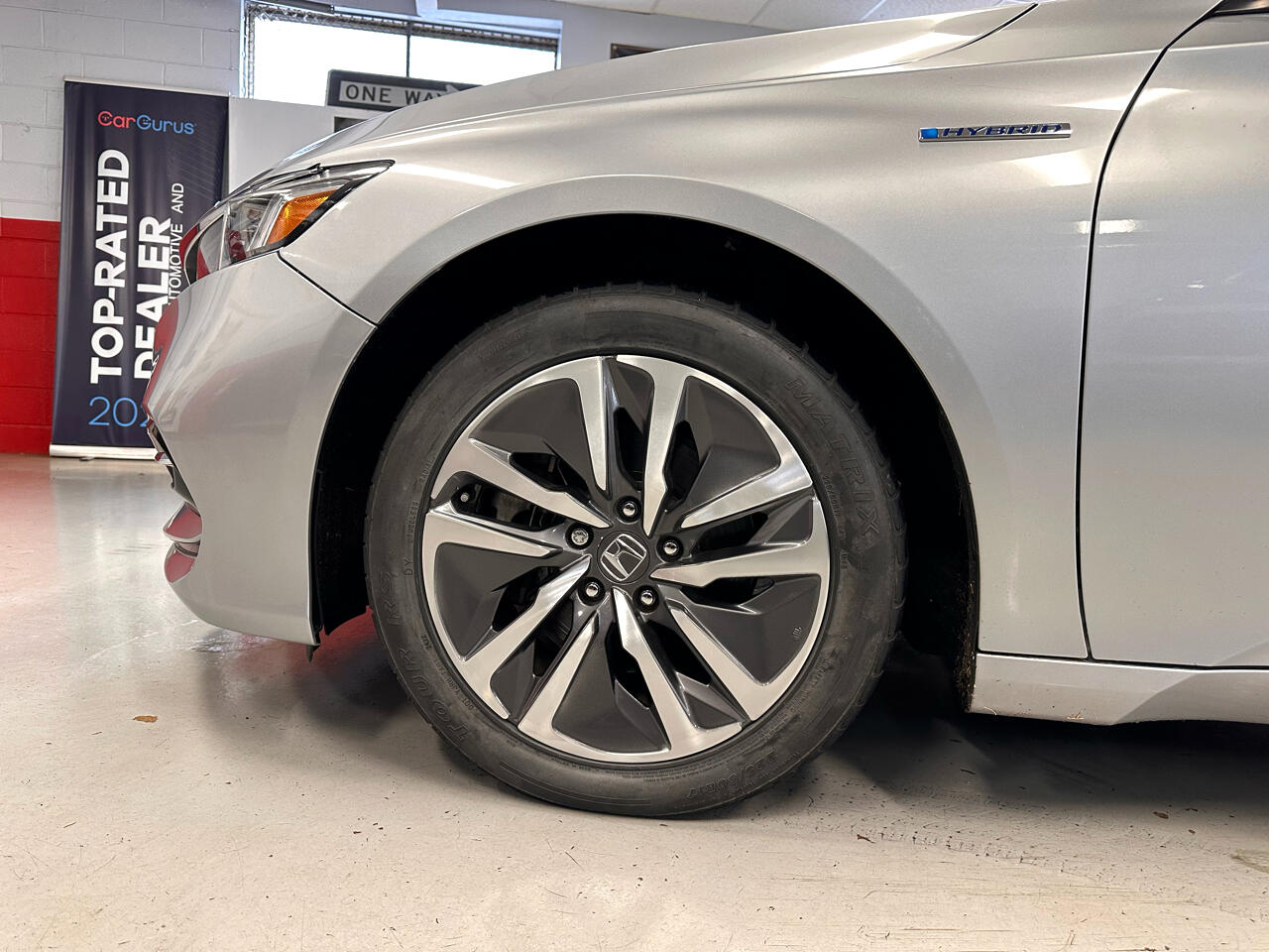 Vehicle image 15 of 50