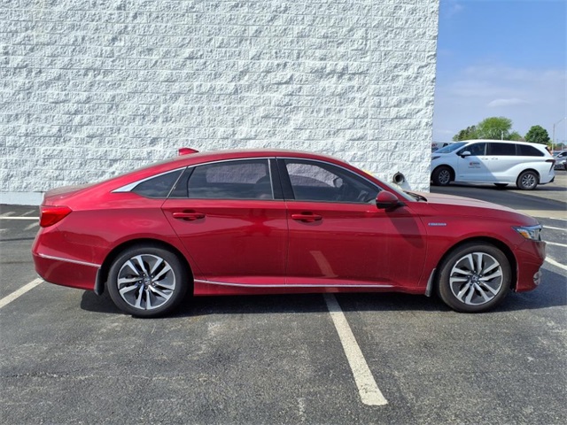 Vehicle image 4 of 26