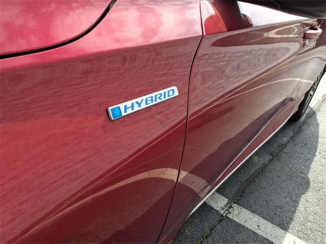 Vehicle image 9 of 26