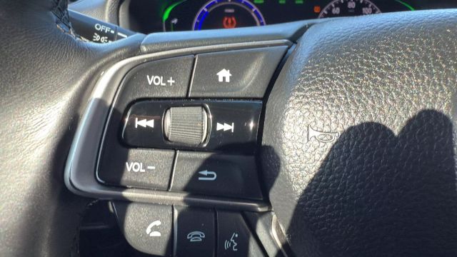 Vehicle image 12 of 31