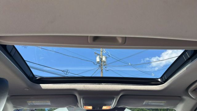 Vehicle image 29 of 31
