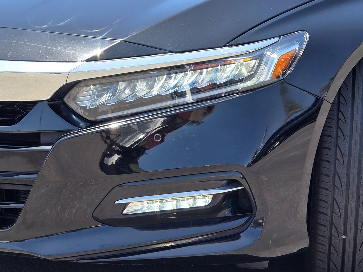 Vehicle image 10 of 48