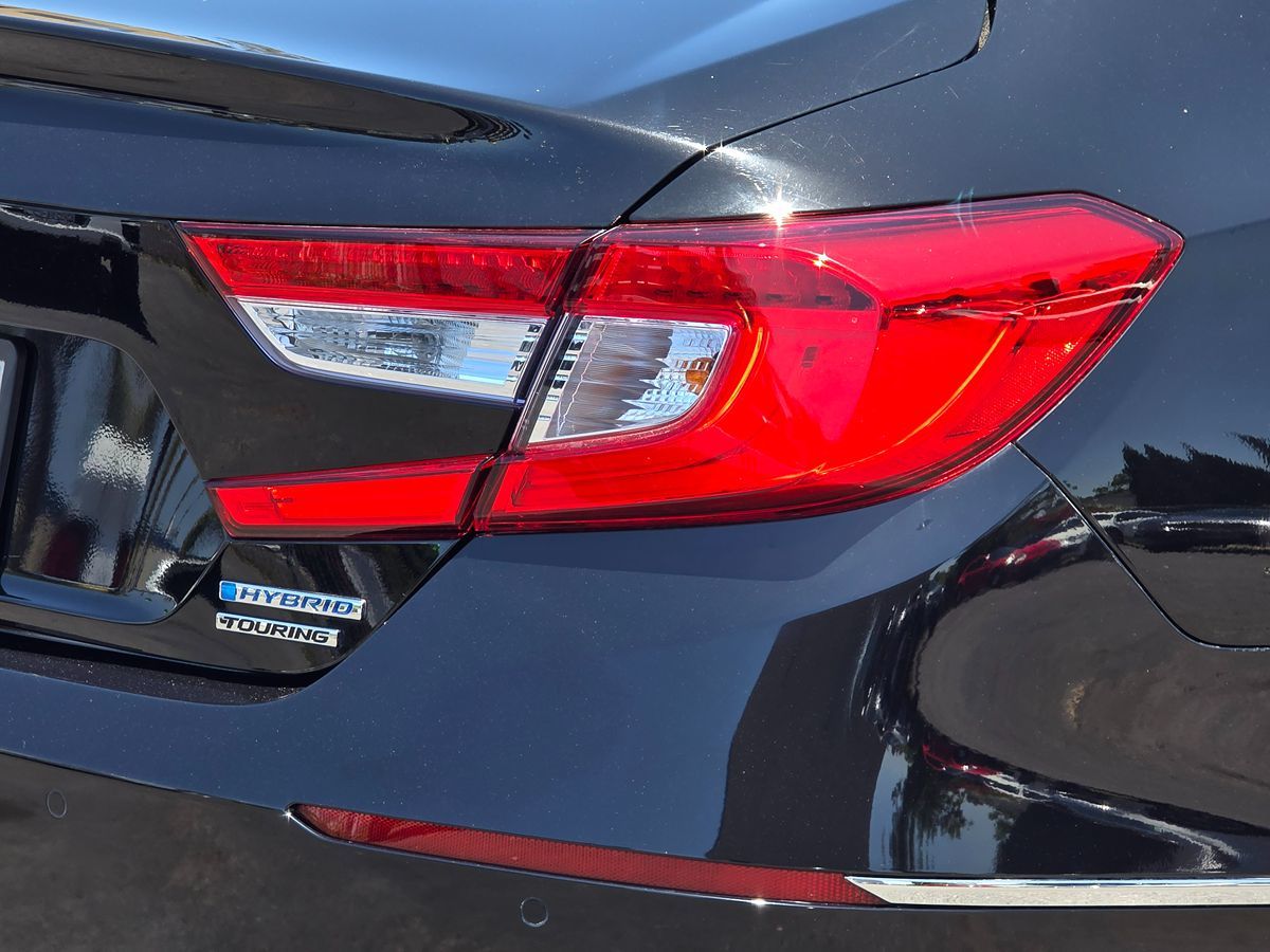 Vehicle image 14 of 48