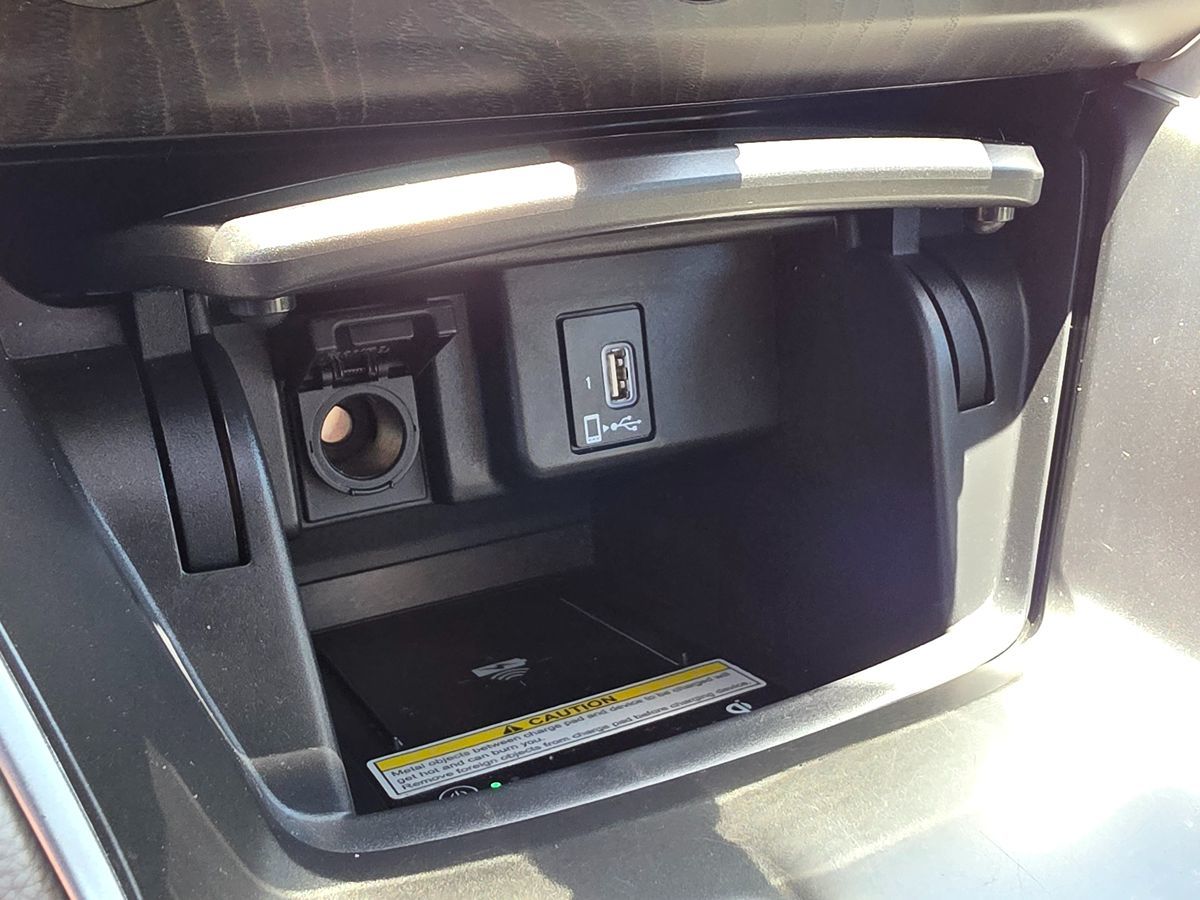 Vehicle image 39 of 48
