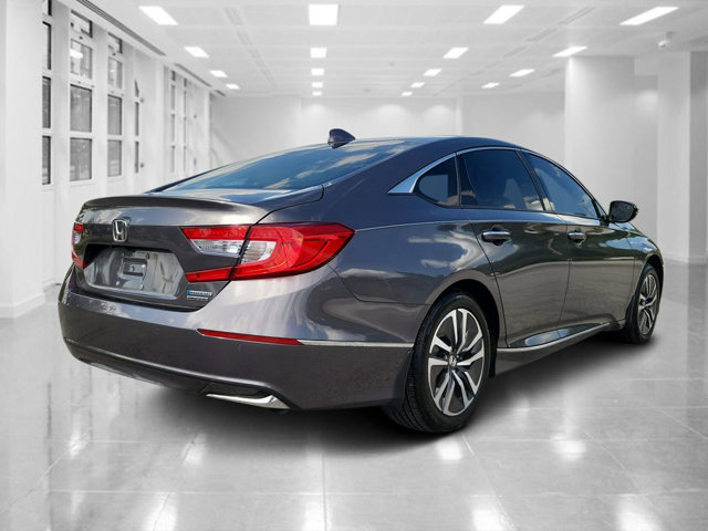 Vehicle image 2 of 31