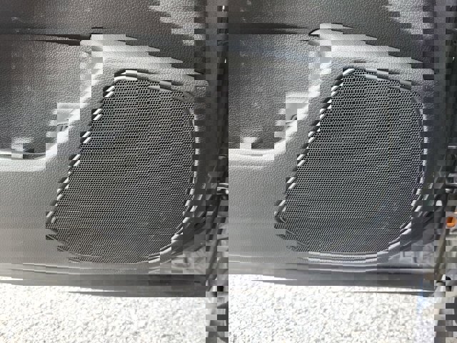 Vehicle image 16 of 31