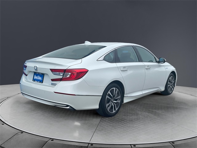 Vehicle image 5 of 16