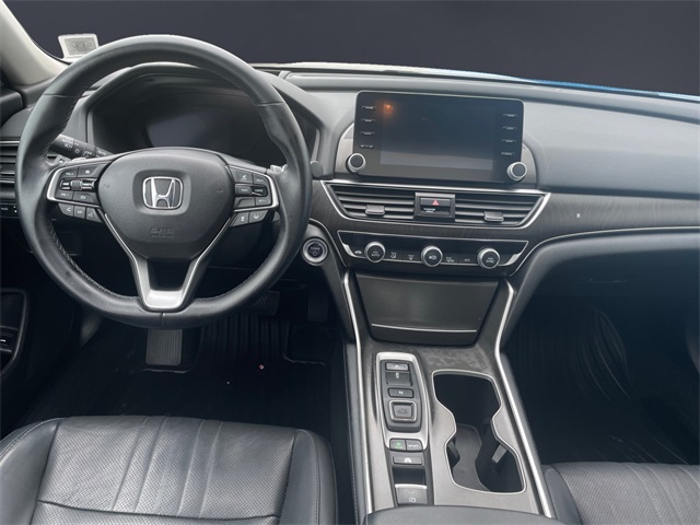 Vehicle image 12 of 16