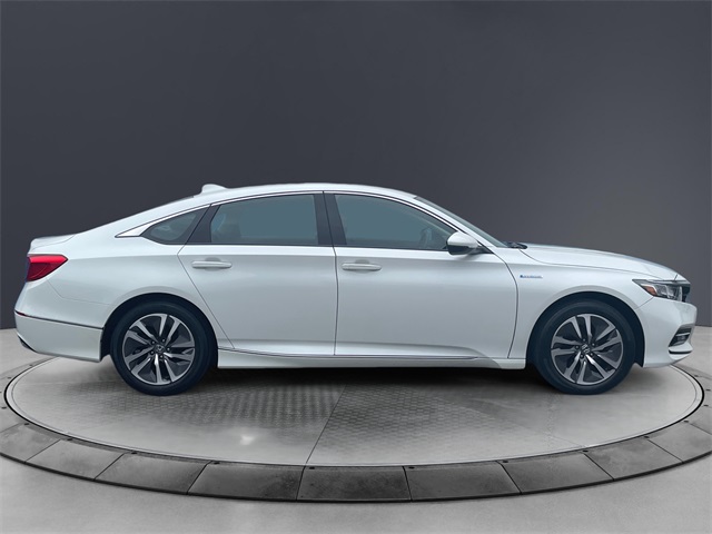 Vehicle image 4 of 16