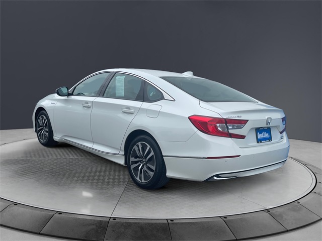 Vehicle image 7 of 16