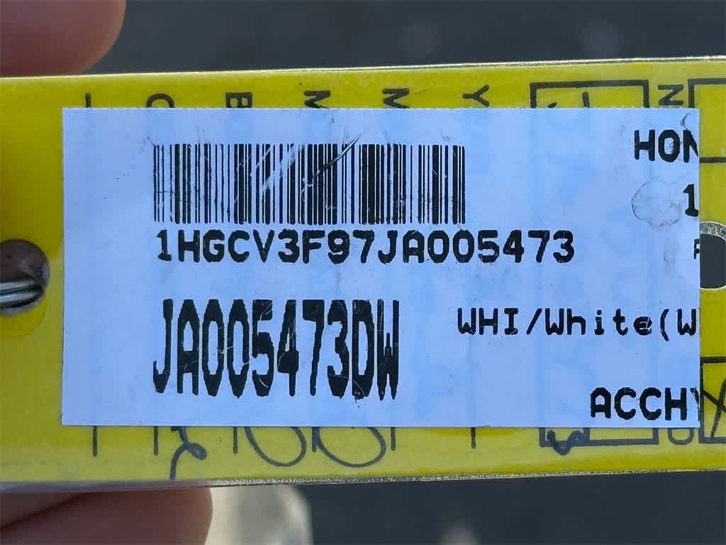Vehicle image 18 of 22